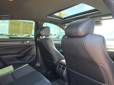 2019 Honda Accord - Photo 12