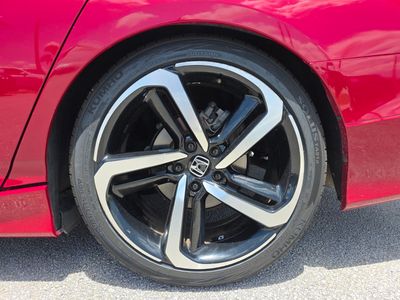 2019 Honda Accord - Photo 15