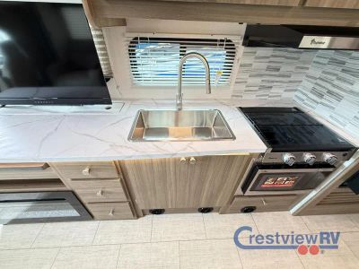 2026 Coachmen RV Freelander - Photo 14