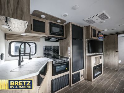 2021 Forest River RV Cherokee Alpha Wolf - Photo 13