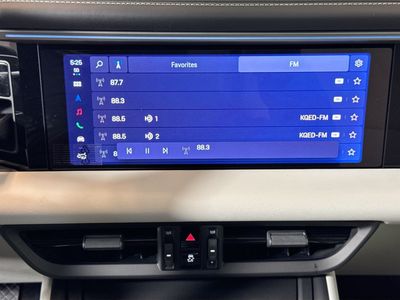 2026 Porsche Macan - Photo 15