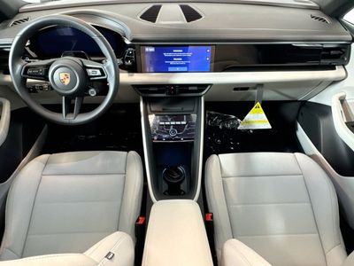 2026 Porsche Macan - Photo 20