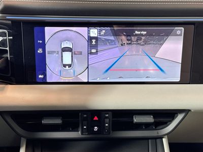 2026 Porsche Macan - Photo 17