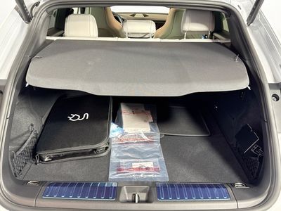 2026 Porsche Macan - Photo 22