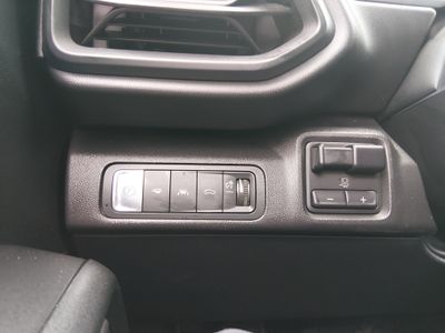 2024 Chevrolet Silverado EV - Photo 16