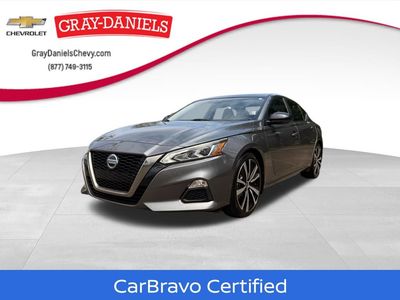 2020 Nissan Altima 2.5 SR in Gun Metallic — front three-quarter view