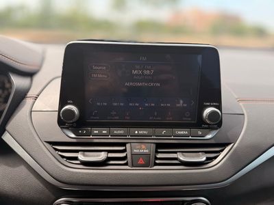2020 Nissan Altima — photo 19 view