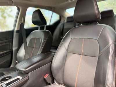2020 Nissan Altima — photo 14 view