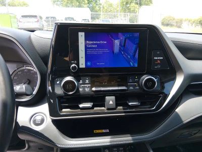 2024 Toyota Highlander — photo 19 view
