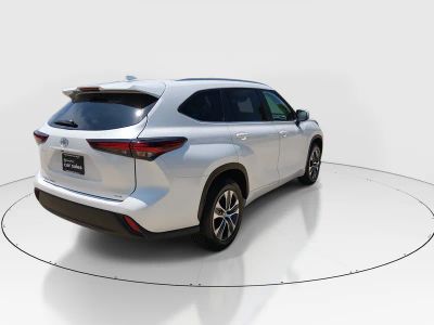 2024 Toyota Highlander — photo 7 view