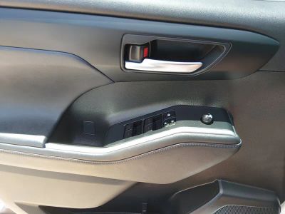 2024 Toyota Highlander — photo 21 view