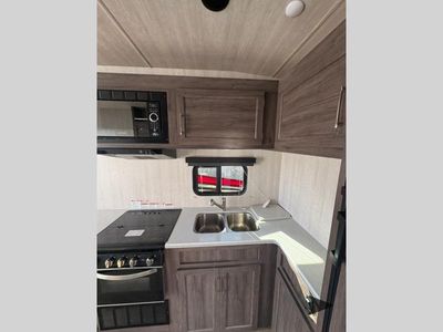 2022 Pacific Coachworks Blaze'n - Photo 26