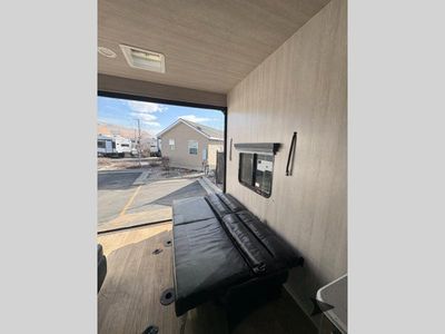 2022 Pacific Coachworks Blaze'n - Photo 16