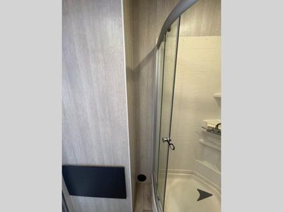 2022 Pacific Coachworks Blaze'n - Photo 41