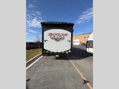 2022 Pacific Coachworks Blaze'n - Photo 6