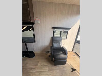 2022 Pacific Coachworks Blaze'n - Photo 14