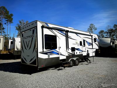 2016 Dutchmen Voltage V-Series - Photo 2