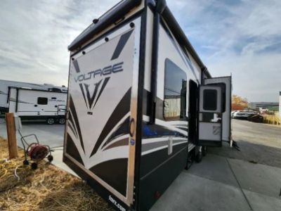 2019 Dutchmen Voltage - Photo 3