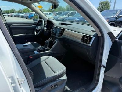 2023 Volkswagen Atlas — photo 7 view