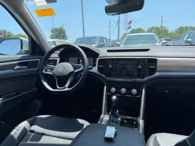 2023 Volkswagen Atlas — photo 16 view