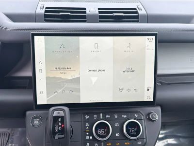 2026 Land Rover Defender 110 — photo 29 view