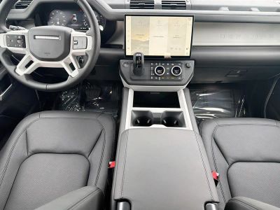 2026 Land Rover Defender 110 — photo 18 view
