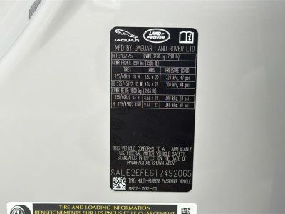 2026 Land Rover Defender 110 — photo 43 view