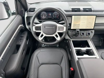 2026 Land Rover Defender 110 — photo 16 view