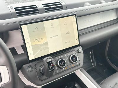 2026 Land Rover Defender 110 — photo 27 view