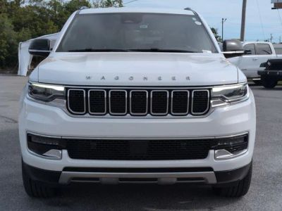 2024 Jeep Wagoneer — photo 8 view