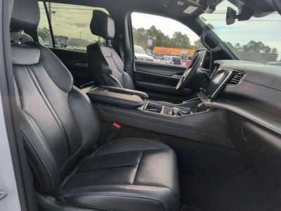 2024 Jeep Wagoneer — photo 25 view
