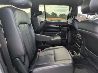2024 Jeep Wagoneer — photo 24 view