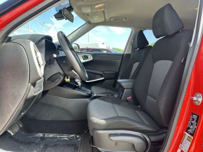 2024 Kia Soul — photo 13 view