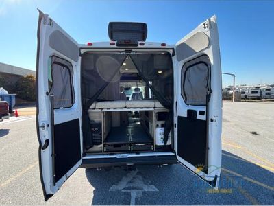 2025 Winnebago Solis - Photo 5
