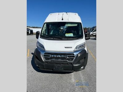 2025 Winnebago Solis - Photo 2