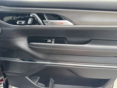 2023 Jeep Grand Wagoneer - Photo 14