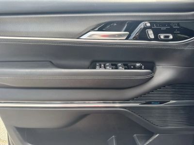 2023 Jeep Grand Wagoneer - Photo 10