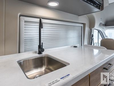 2026 Jayco Solstice - Photo 11