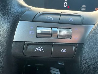 2024 Hyundai Kona SEL - Photo 28