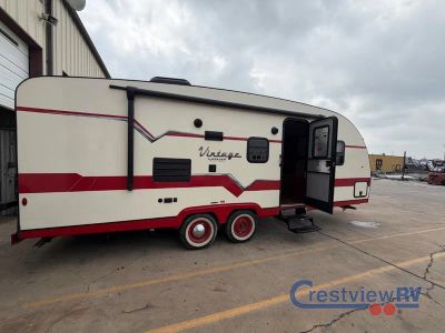2018 Gulf Stream RV Vintage Cruiser - Photo 10