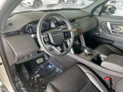 2025 Land Rover Discovery Sport — photo 11 view