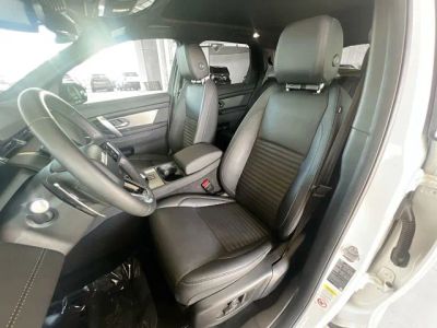 2025 Land Rover Discovery Sport — photo 10 view
