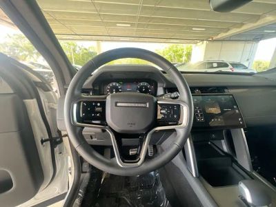 2025 Land Rover Discovery Sport — photo 14 view