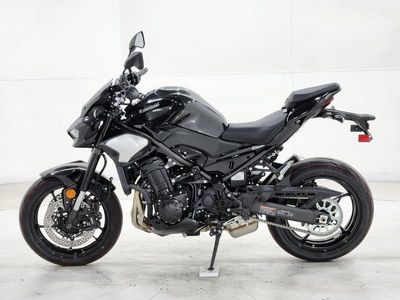2025 Kawasaki Z900 ABS Metallic Spark Black/Metallic Carbon Gray - Photo 7
