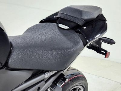 2025 Kawasaki Z900 ABS Metallic Spark Black/Metallic Carbon Gray - Photo 15