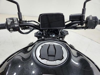 2025 Kawasaki Z900 ABS Metallic Spark Black/Metallic Carbon Gray - Photo 13