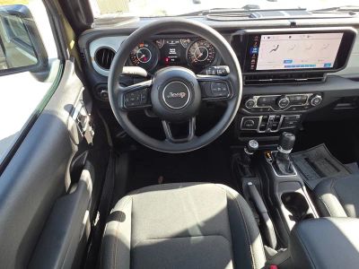 2026 Jeep Wrangler — photo 10 view