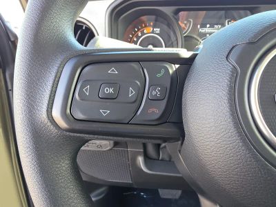 2026 Jeep Wrangler — photo 17 view