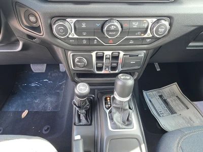2026 Jeep Wrangler — photo 15 view