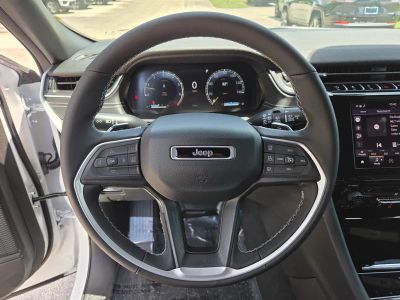 2026 Jeep Grand Cherokee — photo 17 view